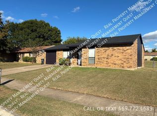 5105 Sandalwood Ln, Arlington, TX 76017