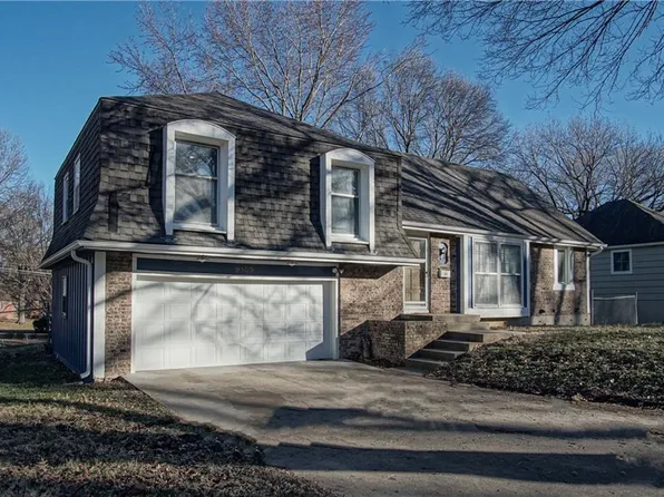 9109 Goddard St, Overland Park, KS 66214