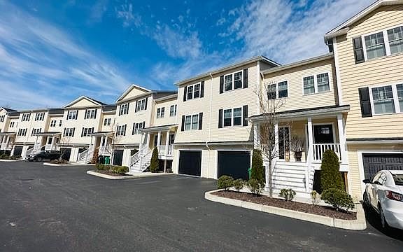 2nd image of 3800 Post Rd #5