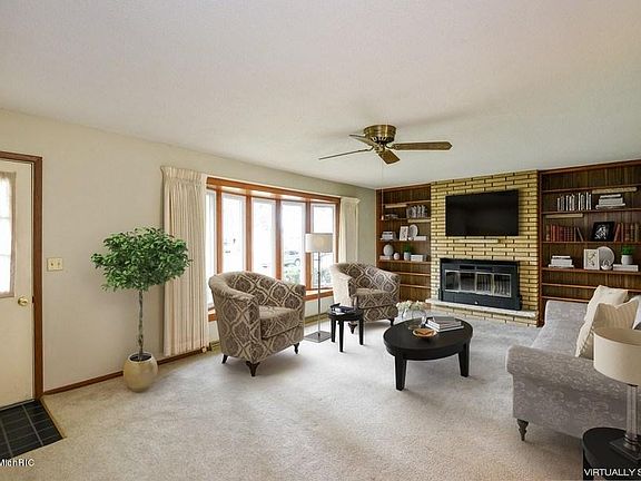 2nd image of 2847 Robin Hood Dr