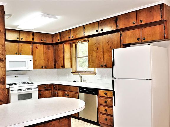 5th image of 518 Hamilton Creek Dr