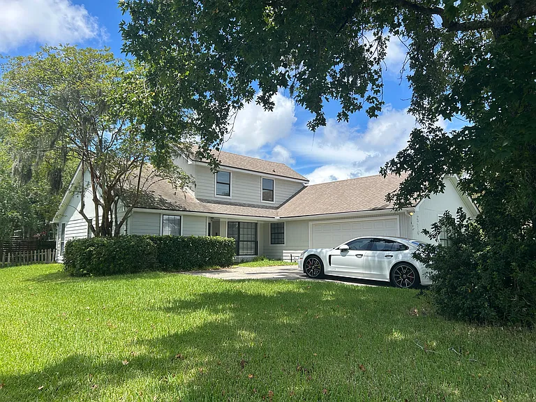 2216 Aztec Dr W — Photo 1