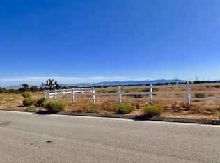 8475 Barker Rd, Oak Hills, CA 92344