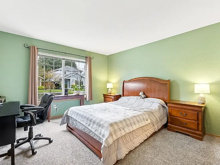 8048 Andover Ln SE — Photo 5