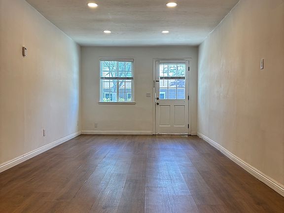 2nd image of 499 N Carmelo Ave