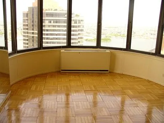 Rented by Vipler Realty | media 4