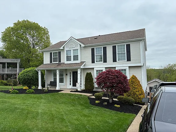 22 Robin Dr — exterior photo