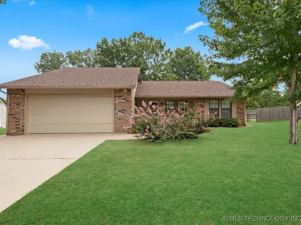1711 N 29th St, Broken Arrow, OK 74014