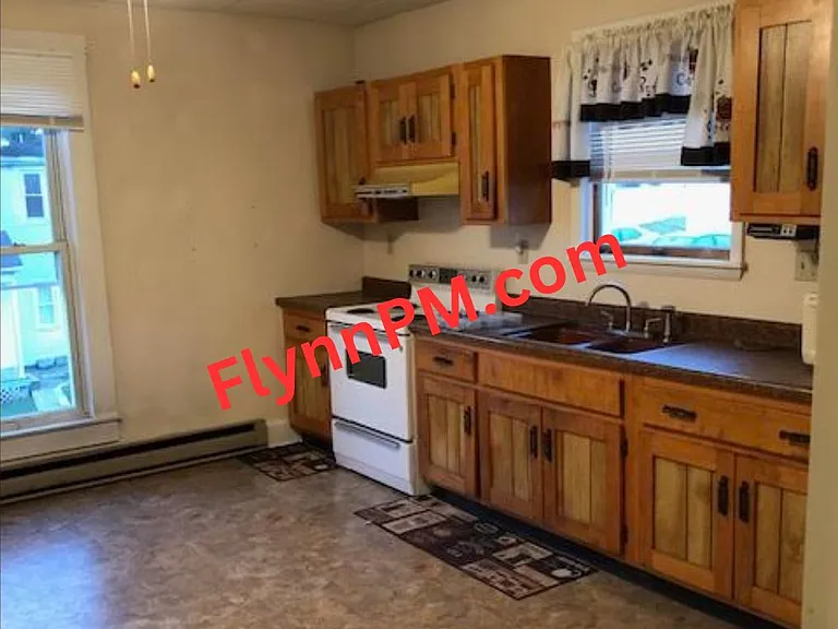 100 College Ave #2 — Photo 2
