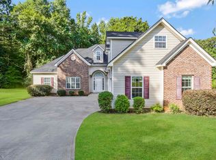 863 Betsy Ross Trl, Hampton, GA 30228