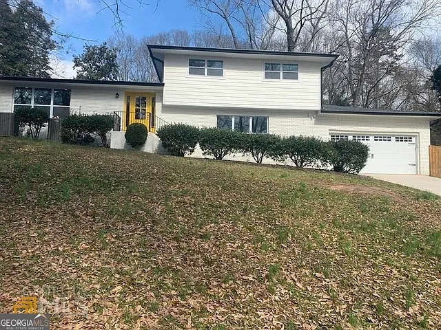 3102 Edgewater Dr — Photo 1