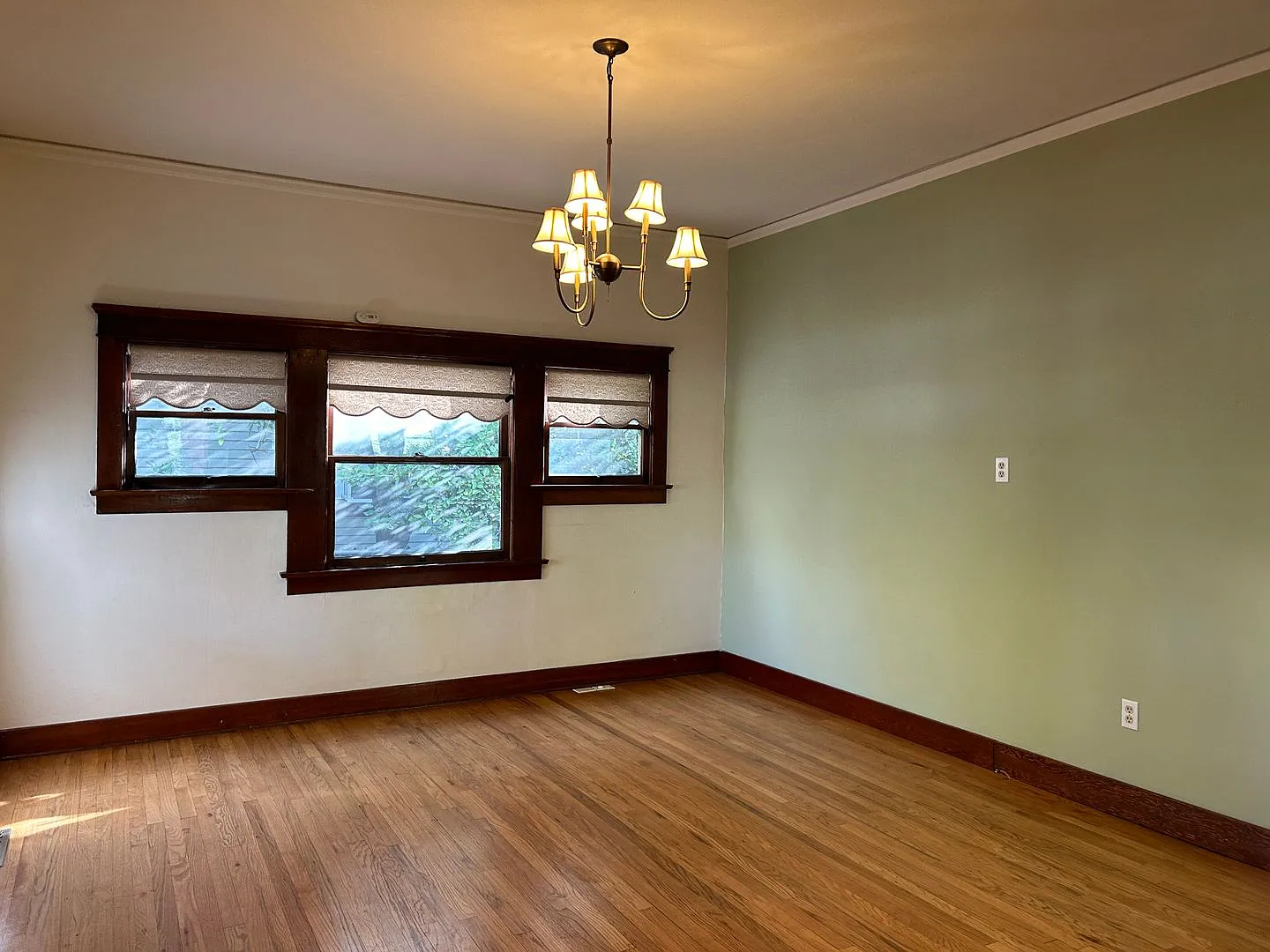 14 Grant St. - 3 Bedroom 2 Bath Home in Historic South Redlands! — Photo 3