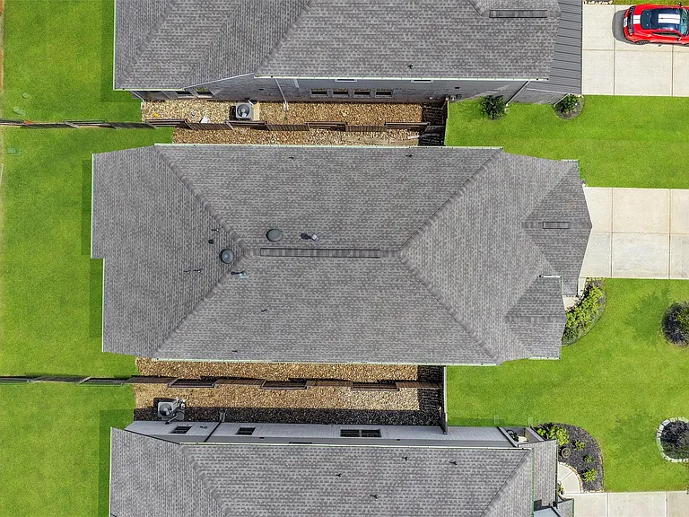 7115 Prairie Heights Dr — Photo 32