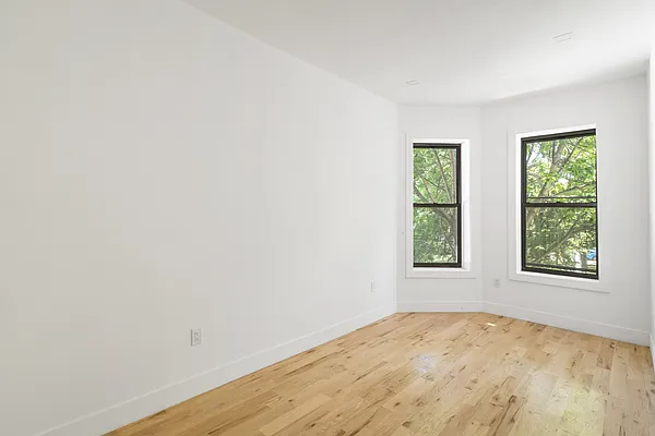 Rented by Compass | media 13