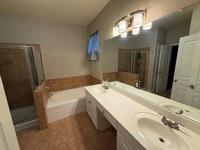 3300 Forest Creek Dr #27 — Photo 13