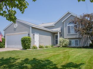 2019 Jaclyn Dr, Hudsonville, MI 49426