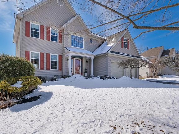3rd image of 203 Cliveden Dr