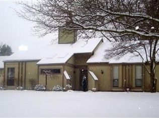 1060 Green Timber Trl, Dayton, OH 45458