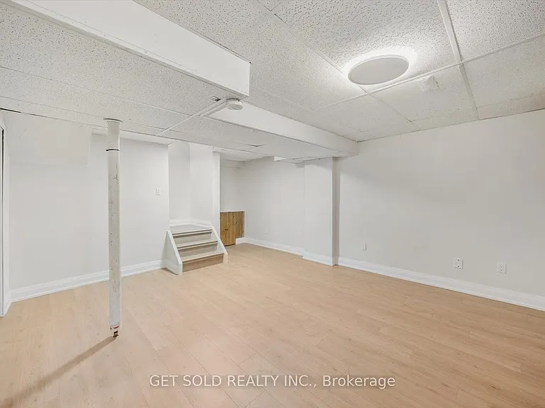 232 Kozlov St — Photo 30