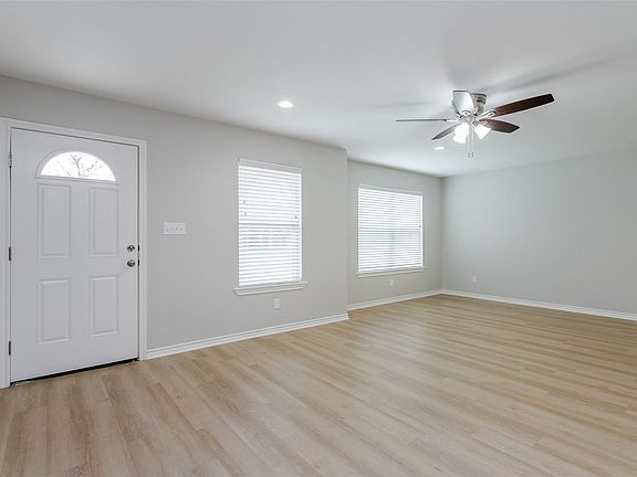 4th image of 1020 Biloxi Dr