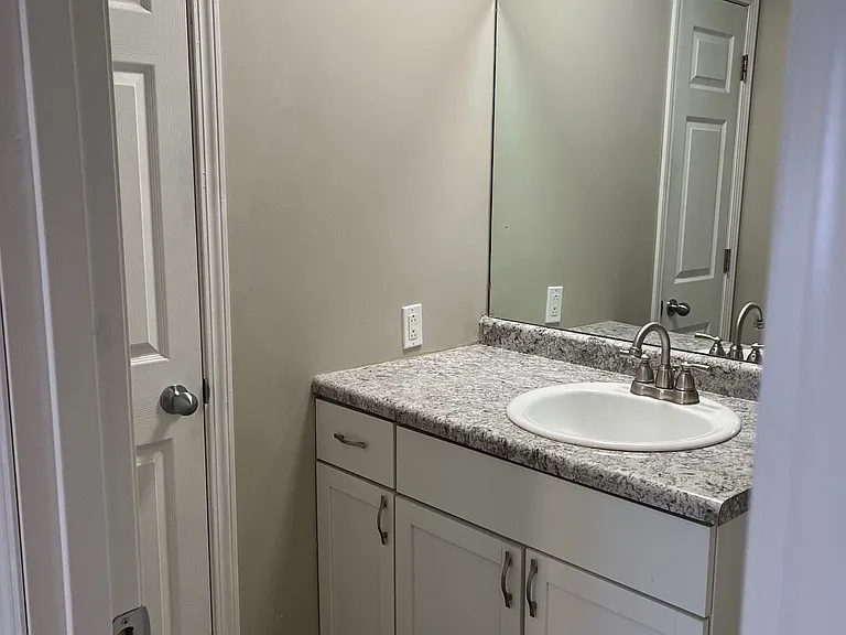 Willow Crossing Apartments — Photo 22