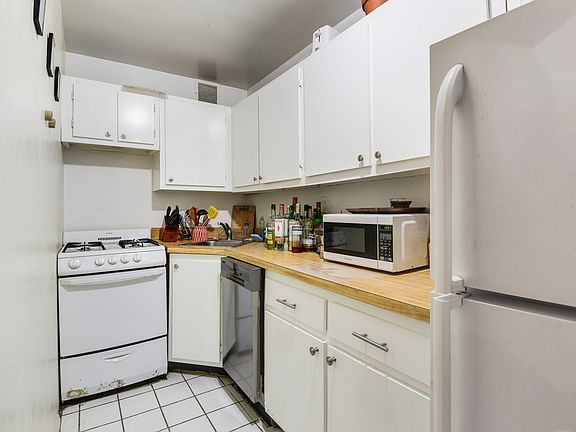 4th image of 417 E 90th St APT 1G