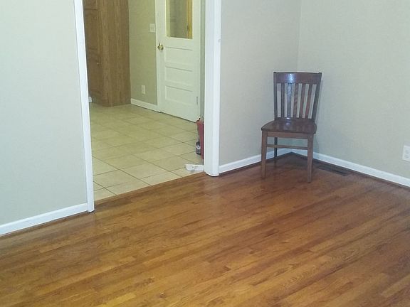 4th image of 10808 Bennington Ave