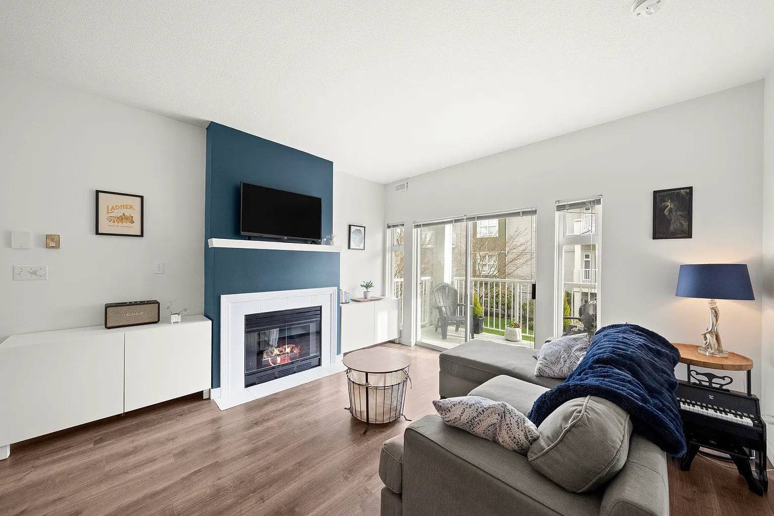 4728 53rd St #206 photo 1