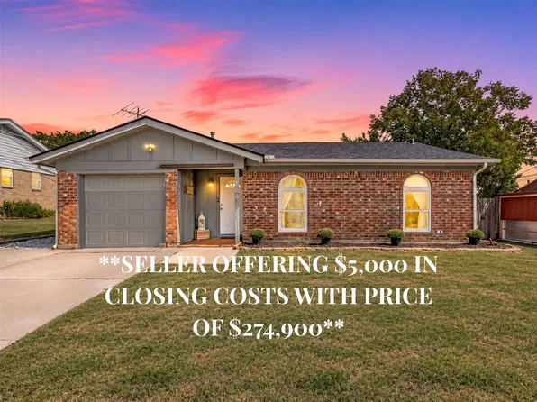 7008 Smithfield Rd, North Richland Hills, TX 76182