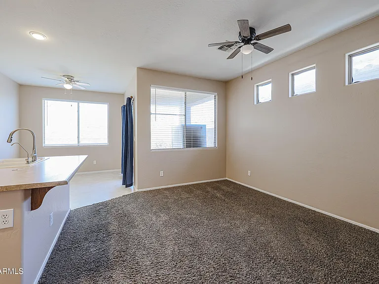 2470 W Warren Dr — Photo 5