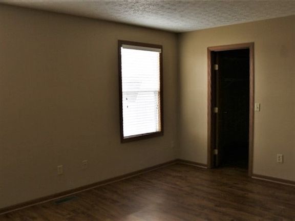 5th image of 1089 Sheffield Ct