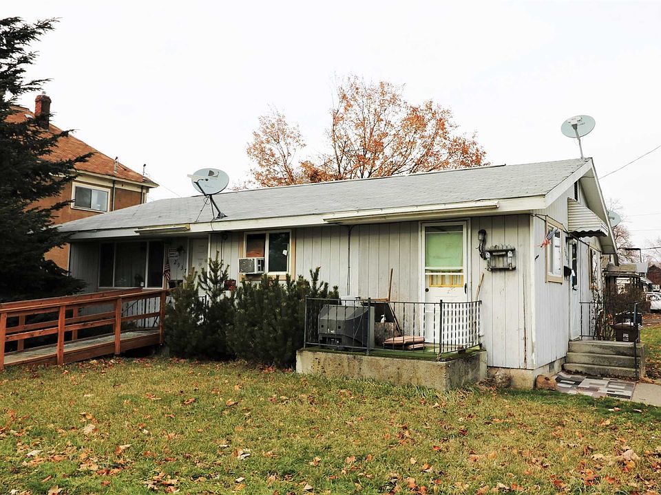 2nd image of 2937 E Olympic Ave
