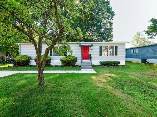 844 Woodchuck Dr, Mount Laurel, NJ 08054
