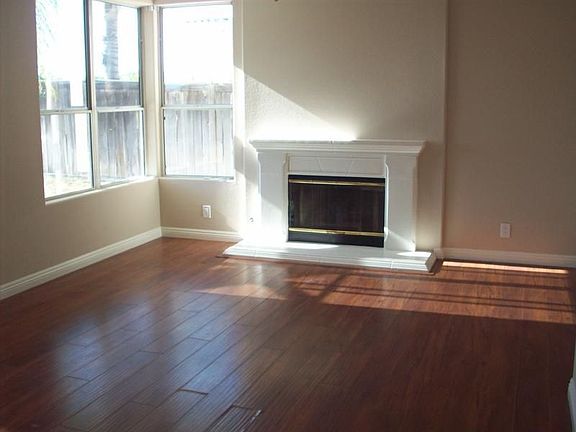 3rd image of 39317 Salinas Dr