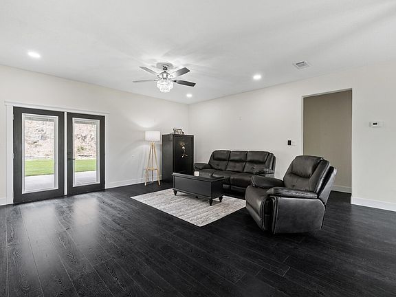 5th image of 8937 Wingate Dr