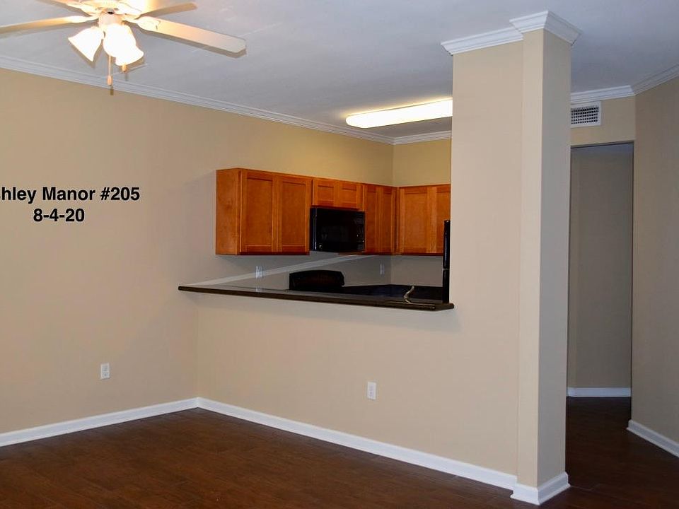 1st image of 925 17th Ave #205