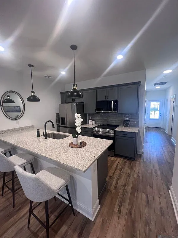2 bed, 2.0 bath, 1101 sqft, $2,029 — Photo 3