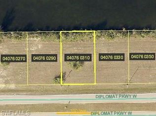2521 Diplomat Pkwy W, Cape Coral, FL 33993