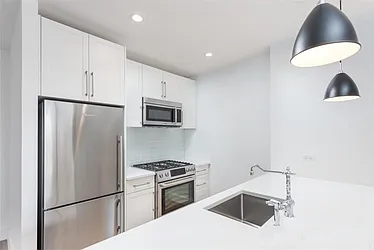 Rented by R New York