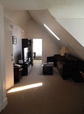 2nd image of 910 Castle Point Ter #Tf