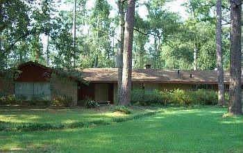 1st image of 31 Oaklawn Dr