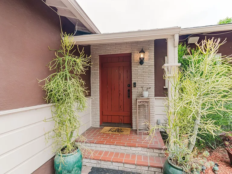 13405 Tiara St — Photo 9