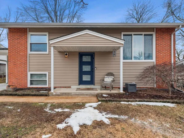 11946 Glenvalley Dr, Maryland Heights, MO 63043