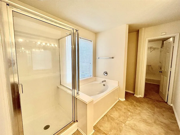 10623 Sugar Trace Dr — Photo 26