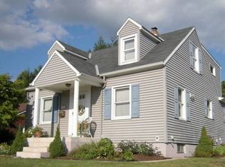 1415 Detweiler Ave, Hellertown, PA 18055