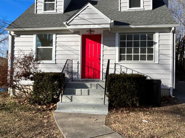 10 Maple Way