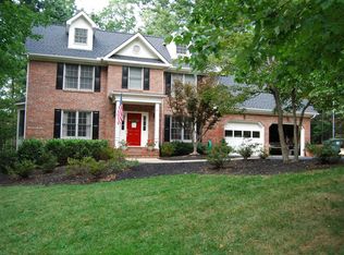 900 Valewood Dr, Signal Mountain, TN 37377