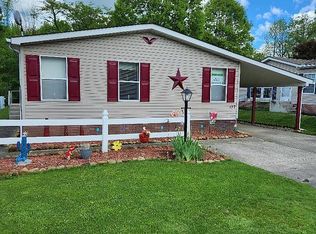 177 Lakeview Ln, Hiram, OH 44234