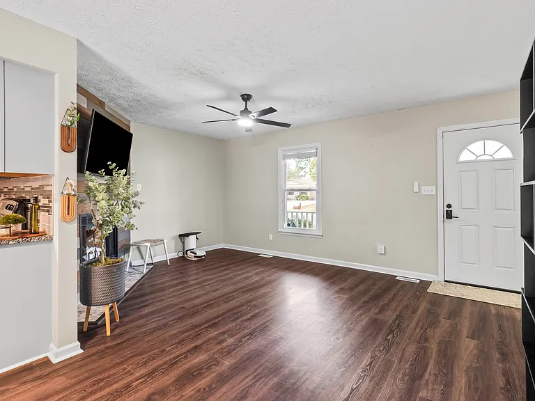 6804 Buttermere Dr — Photo 8