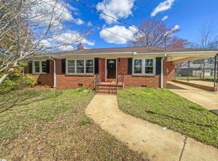 8 Leland Cir, Greenville, SC 29617